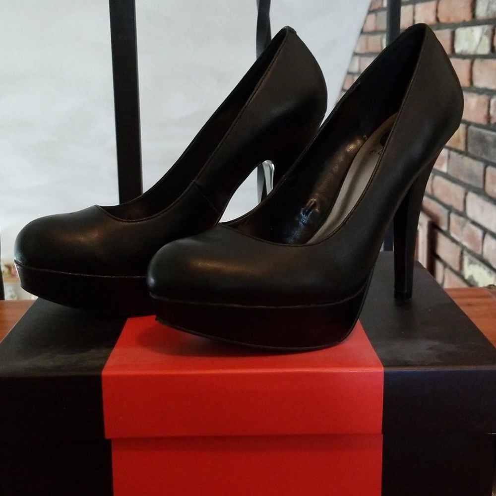 G by Guess Black Platform Heels